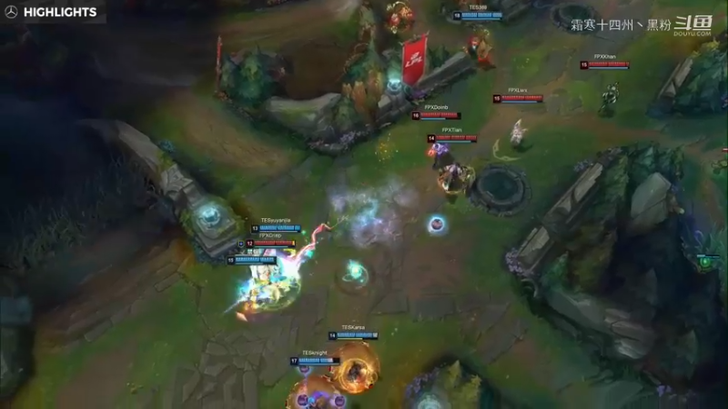 TES VS FPX第一局 (38)