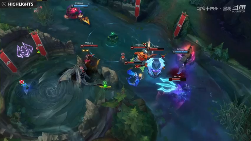 RW VS FPX第一局 (37)