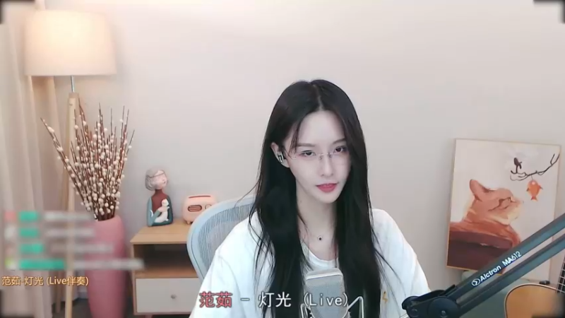 阿冷-灯光
