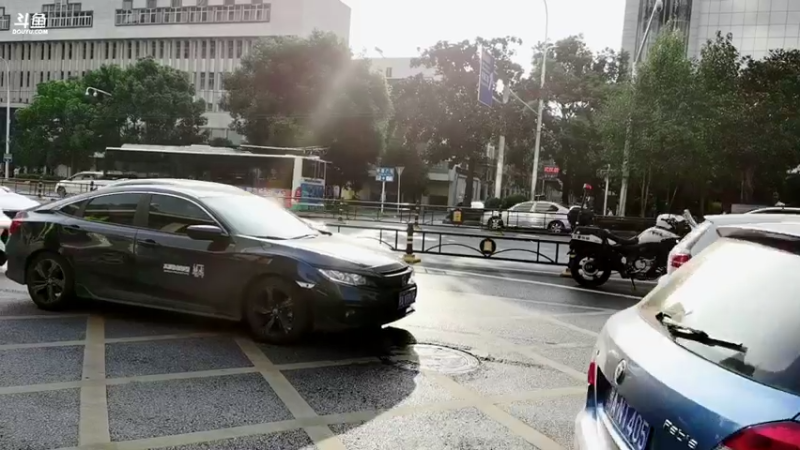 【2021-09-01 07点场】武汉交警：汉警说交通