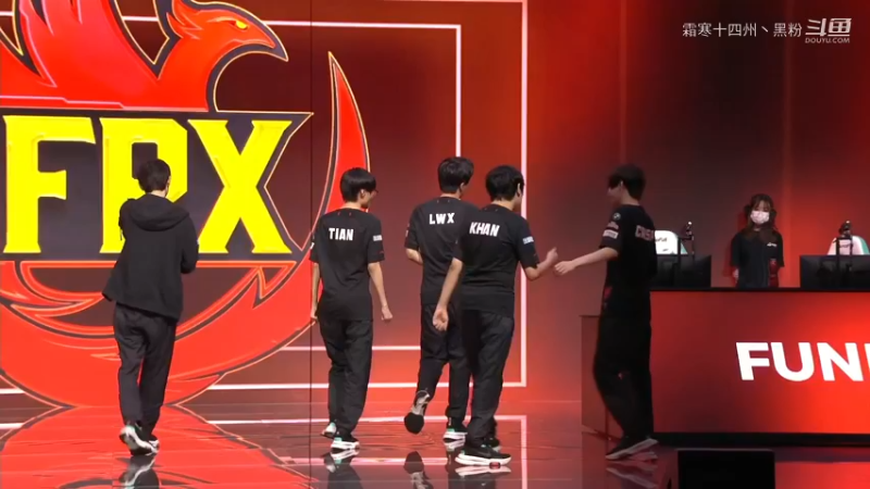 RNG vs FPX 第三局 (23)