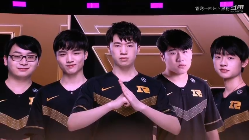 RNG vs FPX 第一局 (4)