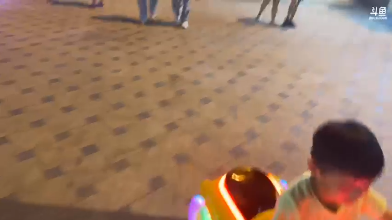 【2021-09-02 19点场】黑人毅：晚上练个胸