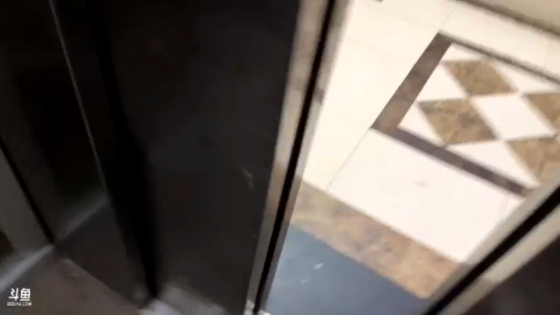 【2021-09-03 16点场】黑人毅：晚上练个胸