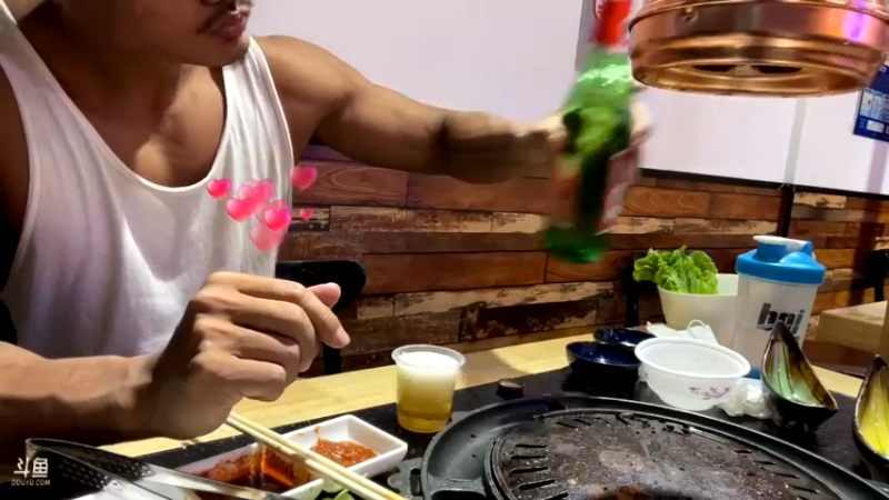 【2021-09-03 21点场】黑人毅：晚上练个胸