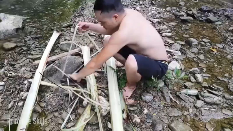 第1季梦开始的地方精剪P18制作木弩(2)(真人我的世界-空手发展-石器时代)