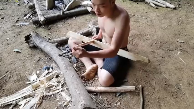 第1季梦开始的地方精剪P18制作木弩(10)(真人我的世界-空手发展-石器时代)