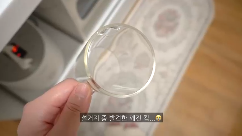 周末日常，凌晨预约5制作辣辣的火鸡炸酱面炒年糕，辛奇卷的金枪鱼紫菜包饭便当，ROSÉ火鸡面，填色本治愈，家常饭料理，家务，学习