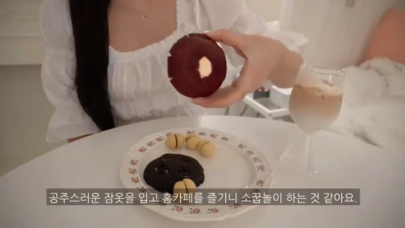 独居生活的日常制作20辛辣的辛奇乌冬面和紫菜包饭，火鸡旋风蛋包饭，辣椒酱，豆腐意大利面，剥蒜皮的方法，超市买菜，蜂蜜地瓜，蛤蜊意大利面