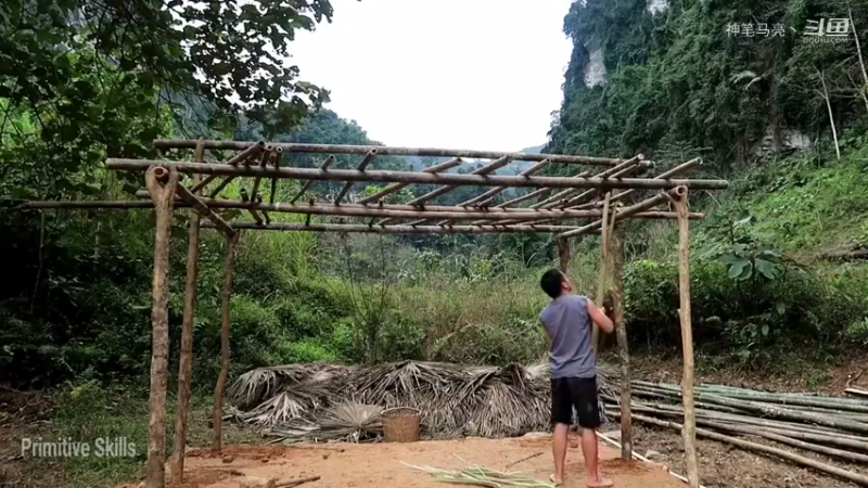 放下第一个基地：03(6)制作竹小屋【真人我的世界-空手发展-铁器时代】