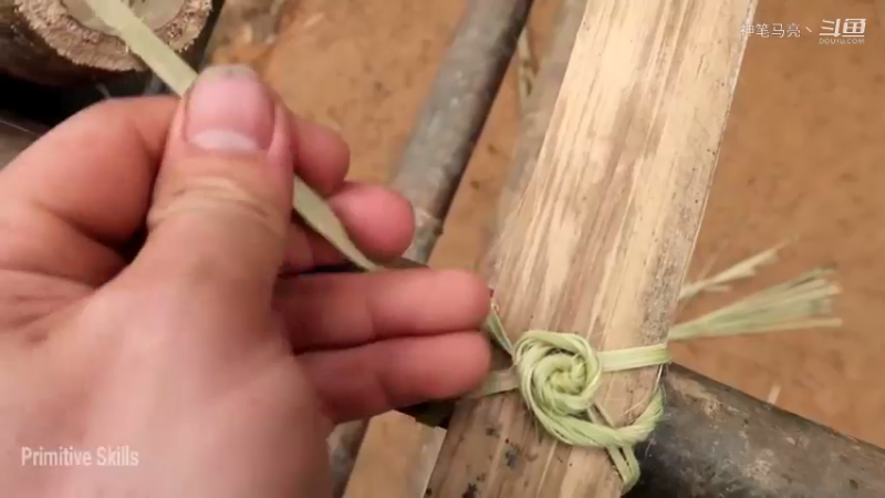 放下第一个基地：03(7)制作竹小屋【真人我的世界-空手发展-铁器时代】