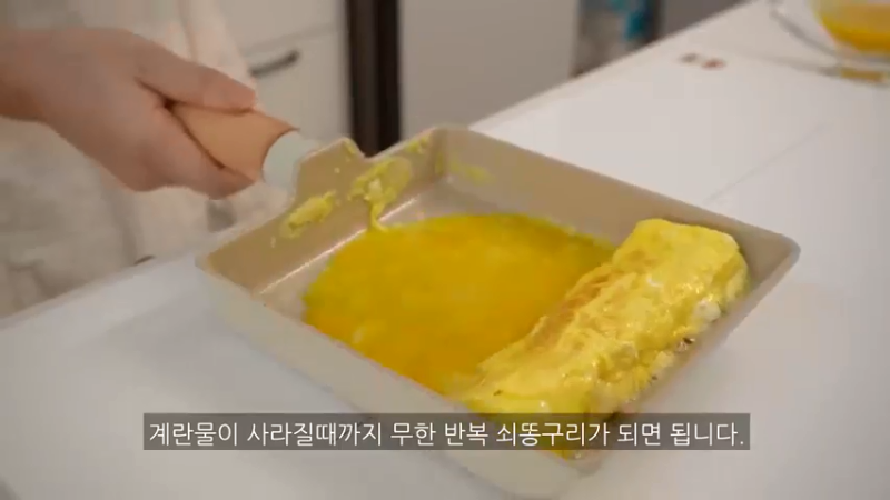独居生活的日常制作21辛辣的辛奇乌冬面和紫菜包饭，火鸡旋风蛋包饭，辣椒酱，豆腐意大利面，剥蒜皮的方法，超市买菜，蜂蜜地瓜，蛤蜊意大利面