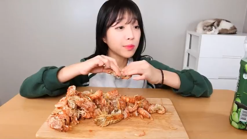 小姐姐速食面挑战(203)