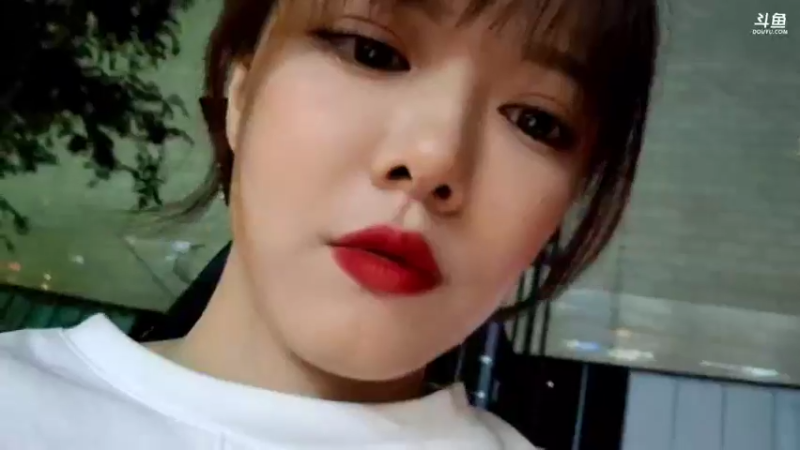 【2021-09-05 22点场】骆歆冲冲冲：骆歆：今天十周年资格赛采访哦