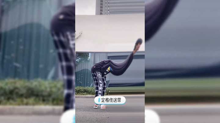 诺言这孩子玩起定格蓝线了