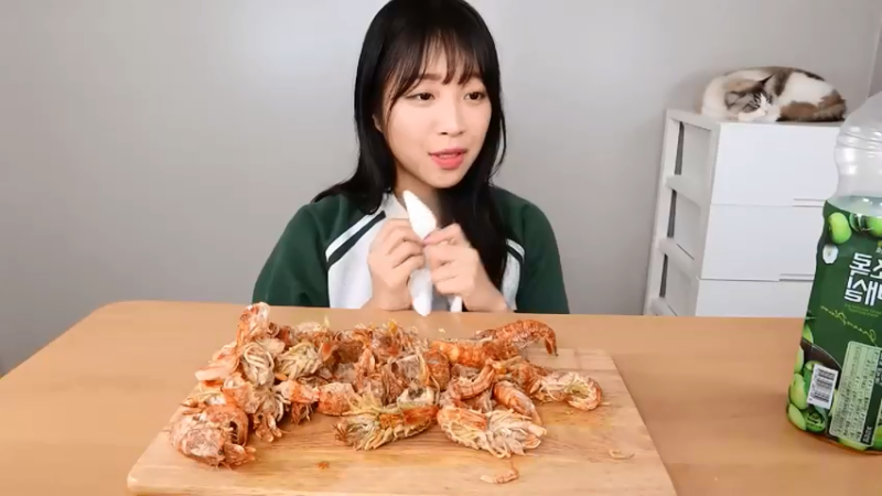 小姐姐速食面挑战(201)