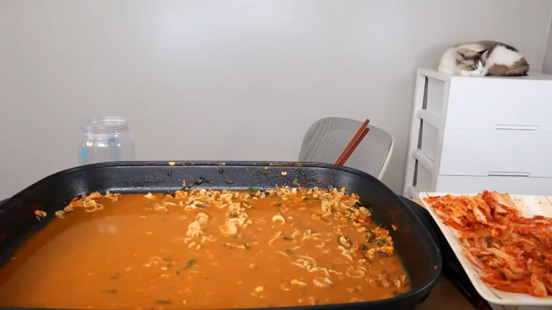 小姐姐速食面挑战(103)