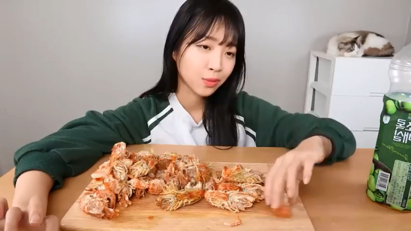 小姐姐速食面挑战(128)