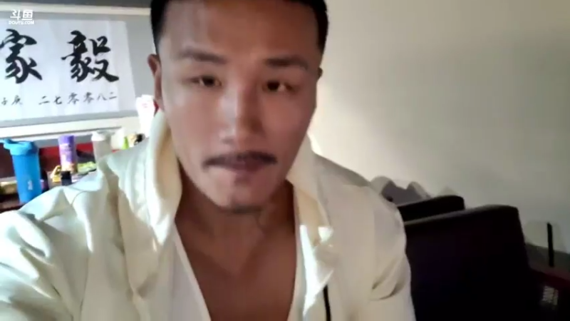 【2021-09-07 18点场】黑人毅：今天练个腿吧，我好难受