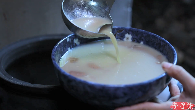 我在斗鱼看李子柒liziqi直播美食