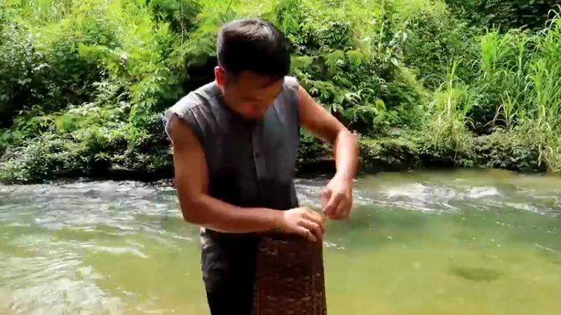 精剪回顾1号基25抓鱼育种12【传统技术-真人我的世界-空手发展-单人炼铁】