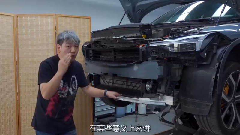 极星2：三根铝合金防撞梁，这也太横了！