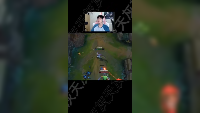 通常会以自身出糗来娱乐观众（出自百科词条“小丑”）