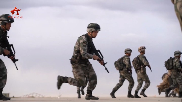 【第一军视】火力突击硝烟浓！合成部队城镇进攻演练开始了！