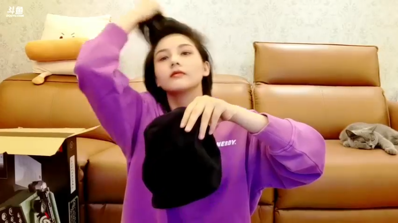 【2021-09-09 19点场】我是唐菲：拼个小玩具
