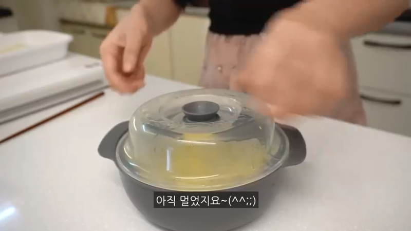 今天你吃了吗？美食餐餐ol @制作薄切五花肉紫菜包饭便当，和吃豆火的男友一起去超市买菜；一起度过暑假的独居生活；包饭，炒泡菜 辛奇 苏子叶；汉堡牛排套餐，厨房用