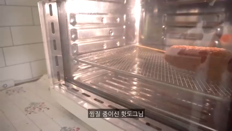 美食餐餐 V☀️ 制作炸鸡紫菜包饭便当，自家的日常，热狗，ROSÉ炒年糕，和男朋友一起逛咖啡厅，豆腐针，卷心菜煎饼，辛奇汤  @宅女 @料理 流水账，你今天吃了
