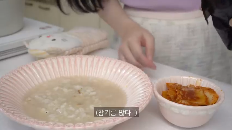 美食餐餐V急忙买菜，制作金枪鱼蛋黄酱油豆腐寿司，青阳辣椒拌面，制作炸茄子，