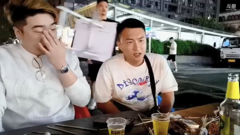 【2021-09-11 00点场】熊小怡呀：逃脱吧主播6点开始