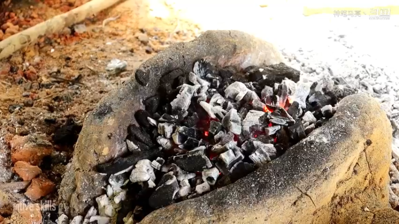 回顾1号基36文明的进步(4)铁斧【真人我的世界-空手发展-单人炼铁】