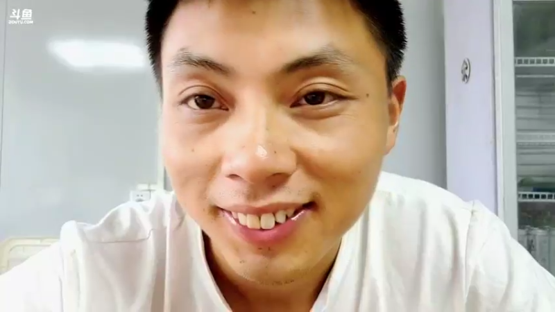 【2021-09-13 18点场】逐梦兄弟：回到重庆下午开播