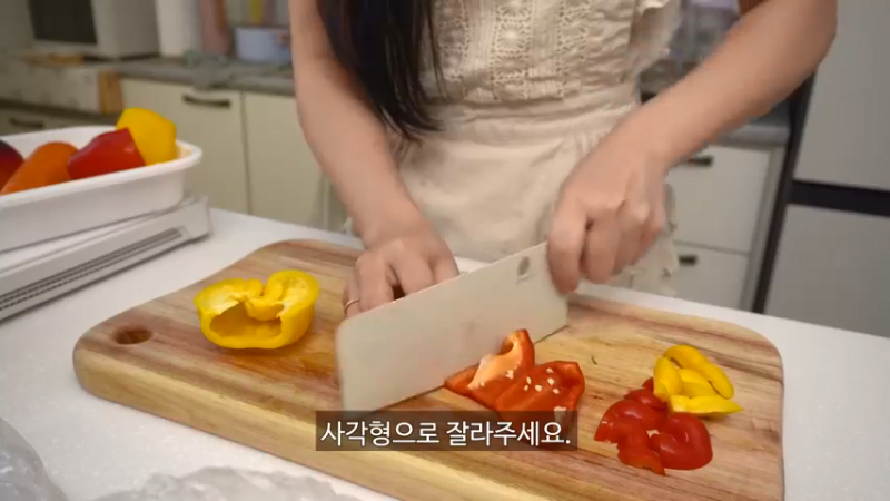 制作红薯披萨和热蛋糕玉米狗，杂货购物和烹饪，一个人生活,各种美食，品质生活 从早餐开始 全在家制作 防Y第一,没有口燥的烦恼！ (14)