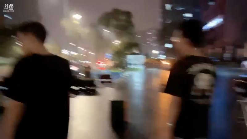 【2021-09-13 23点场】南波儿大魔王丶：南波儿：跟员工喝点