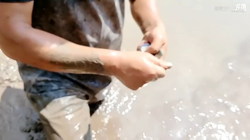 洪湖小肖直播_户外直播_斗鱼直播19