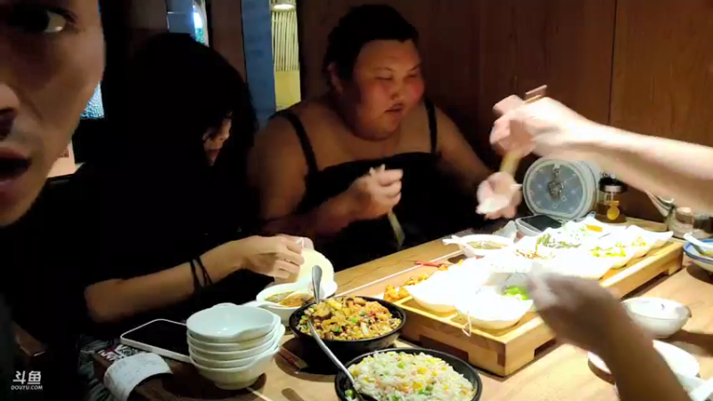 【2021-09-14 13点场】川味箩卜：黔灵山看猴子