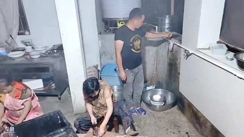 【2021-09-14 19点场】洪湖小肖：怼坑走起！！！