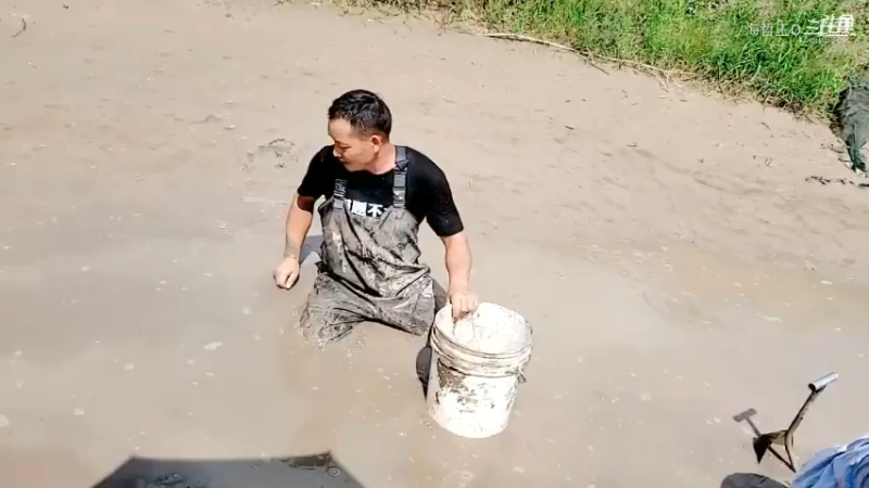 洪湖小肖直播_户外直播_斗鱼直播32