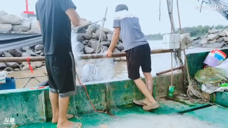 深山大咖直播_户外直播_斗鱼直播90