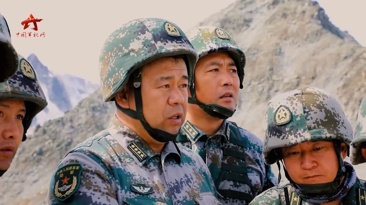 【第一军视】穿密林 蹚激流 过险滩，边防官兵向天边的界碑进发！