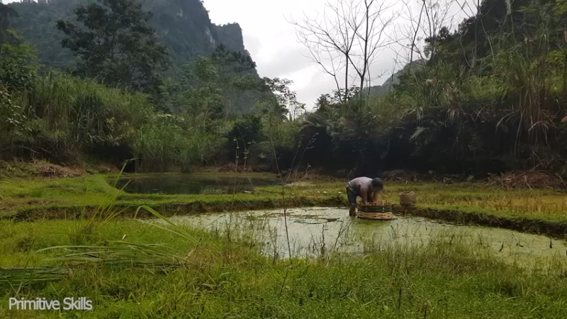 第二基地E52竹筒饭(6)【真人我的世界-空手发展-单人炼铁】