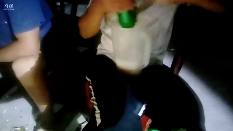 【2021-09-16 21点场】魅力生活i：烤羊腿，，聊会天。。