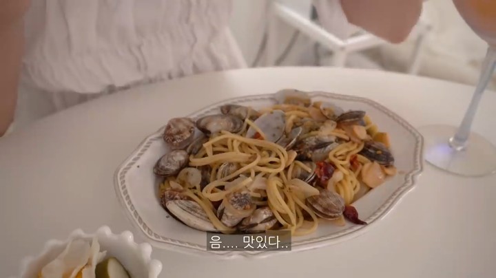 家庭制作辛辣的辛奇乌冬面和紫菜包饭，火鸡旋风蛋包饭，辣椒酱，豆腐意大利面，剥蒜皮的方法，超市买菜，蜂蜜地瓜，蛤蜊意大利面