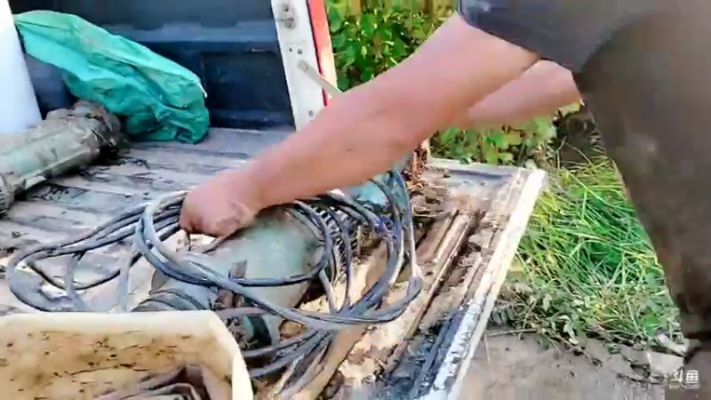 【2021-09-17 16点场】洪湖小肖：怼个大坑玩一下