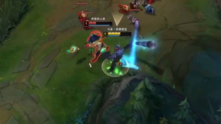 【恶霸提莫】霸哥刚上线就被打回城，折磨了15分钟终于还是破防了在直播破口大骂起来