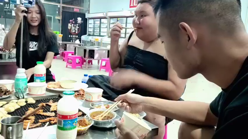 【2021-09-16 22点场】川味箩卜：七彩云南·欢乐世界