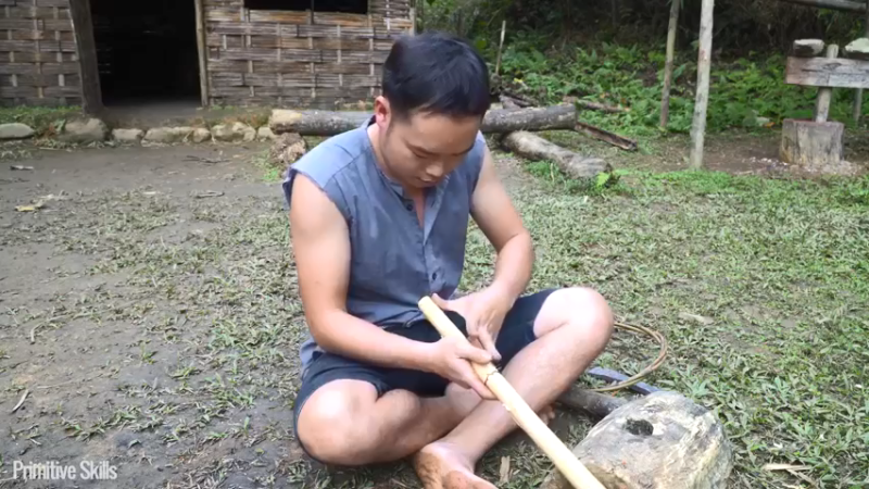 二基地61天5如何在野外打出一把菜刀！玄铁的那种！《如果你一无所有 进入单人我的世界，自由荒野 离网乐园 全手工制作耕种 》